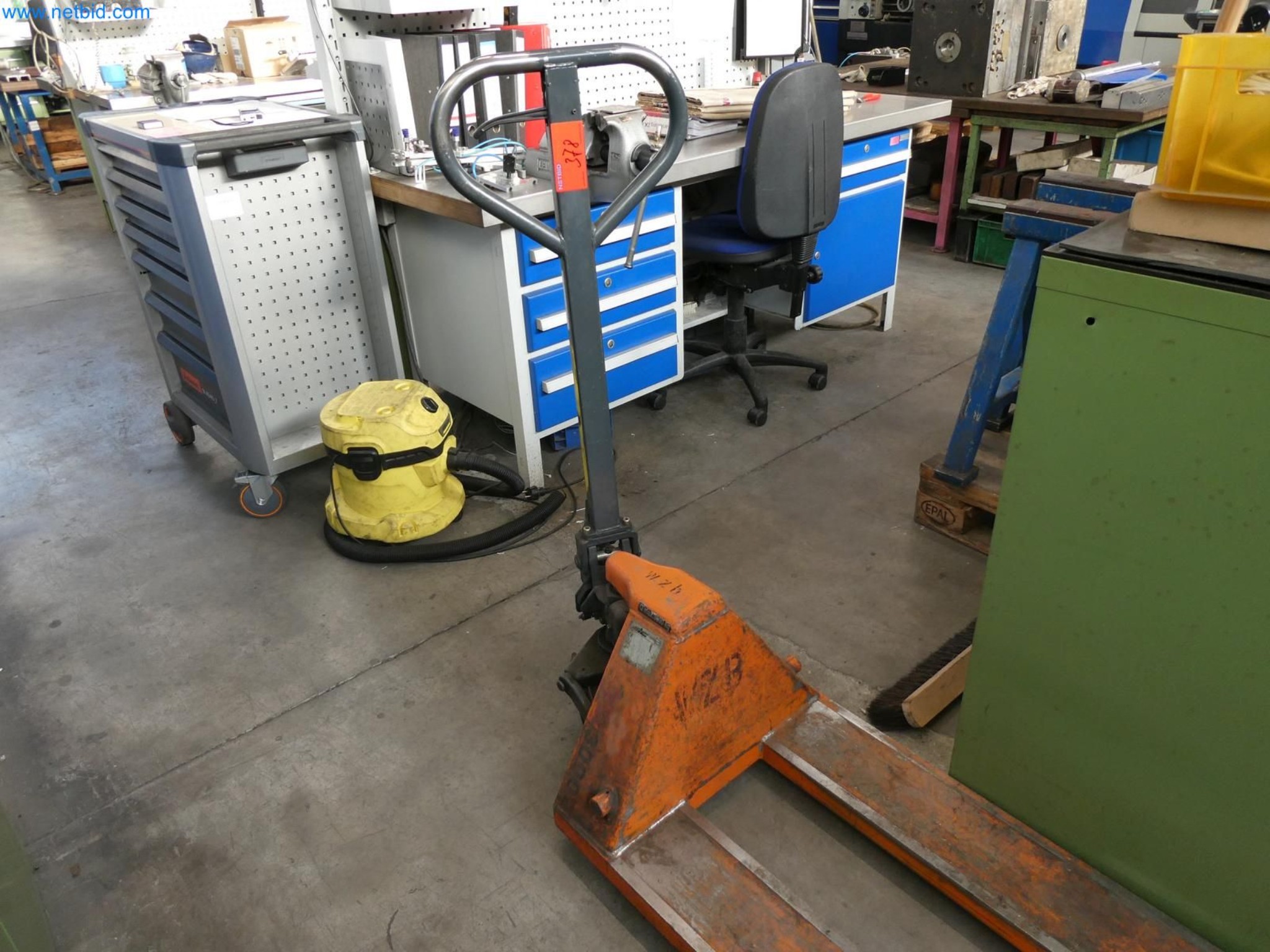 Engel Spritzgießmaschinen und Maschinen aus der Kunststoffindustrie-43