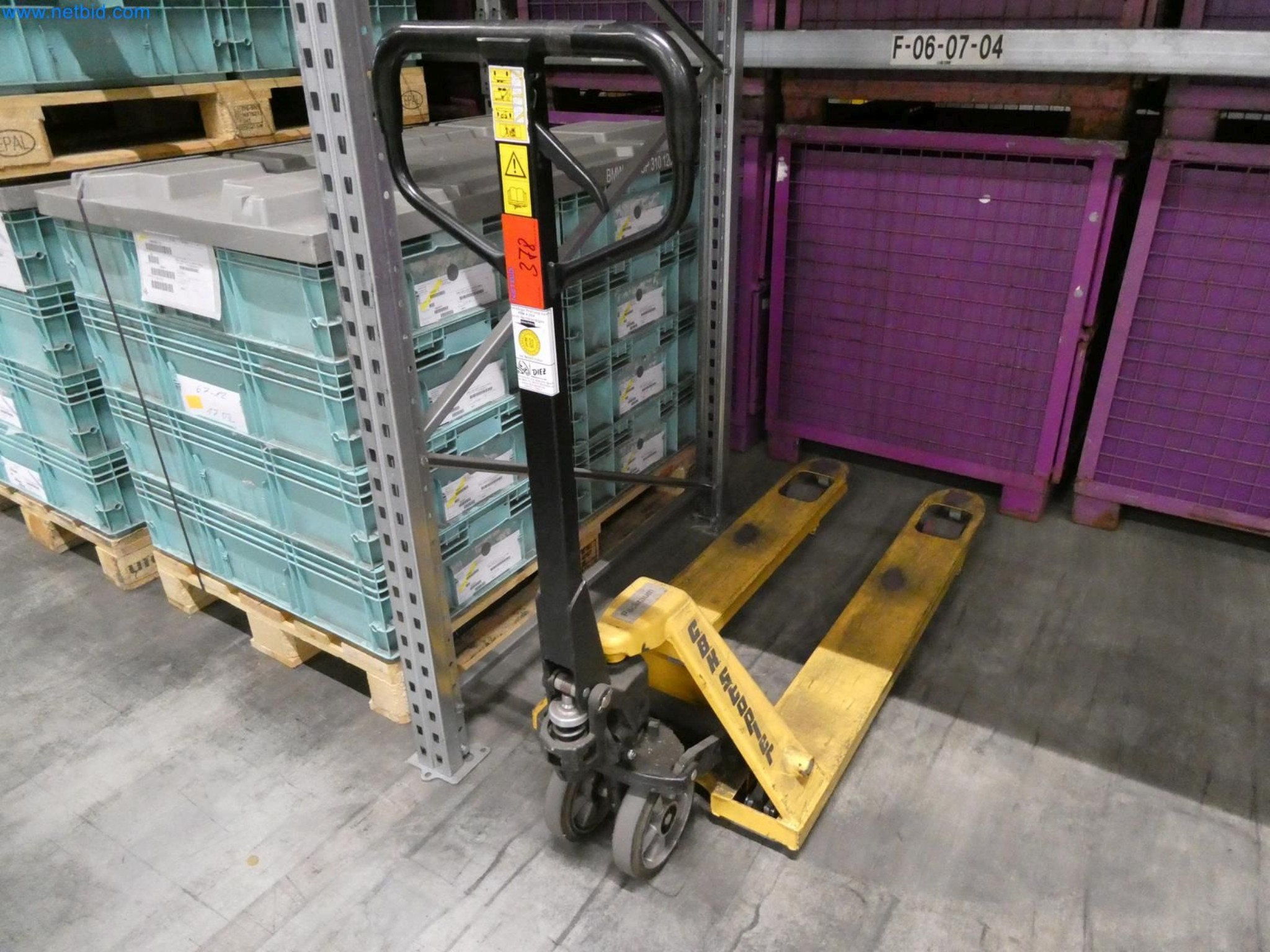 Engel Spritzgießmaschinen und Maschinen aus der Kunststoffindustrie-5