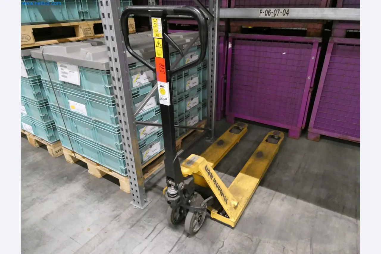 Engel Spritzgießmaschinen und Maschinen aus der Kunststoffindustrie-5