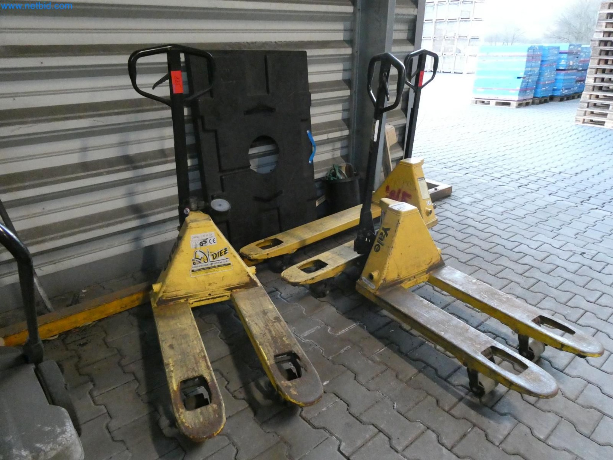 Engel Spritzgießmaschinen und Maschinen aus der Kunststoffindustrie-6