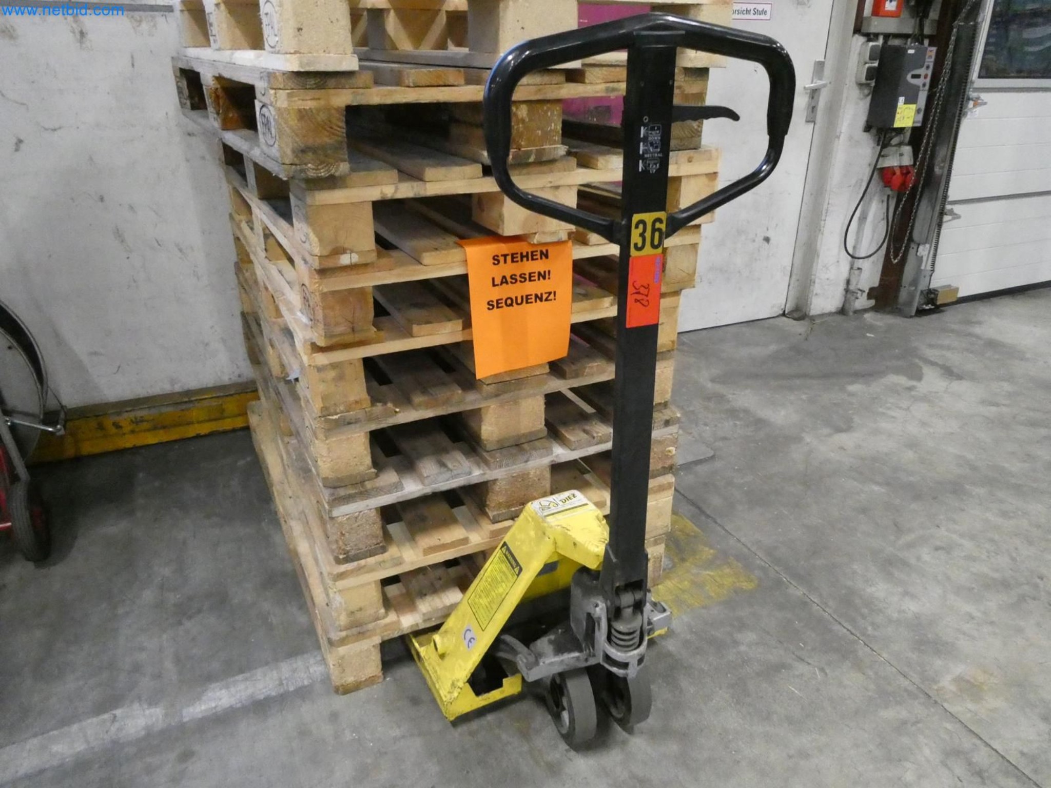 Engel Spritzgießmaschinen und Maschinen aus der Kunststoffindustrie-8