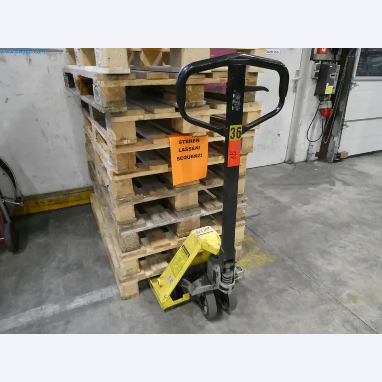 Engel Spritzgießmaschinen und Maschinen aus der Kunststoffindustrie-8