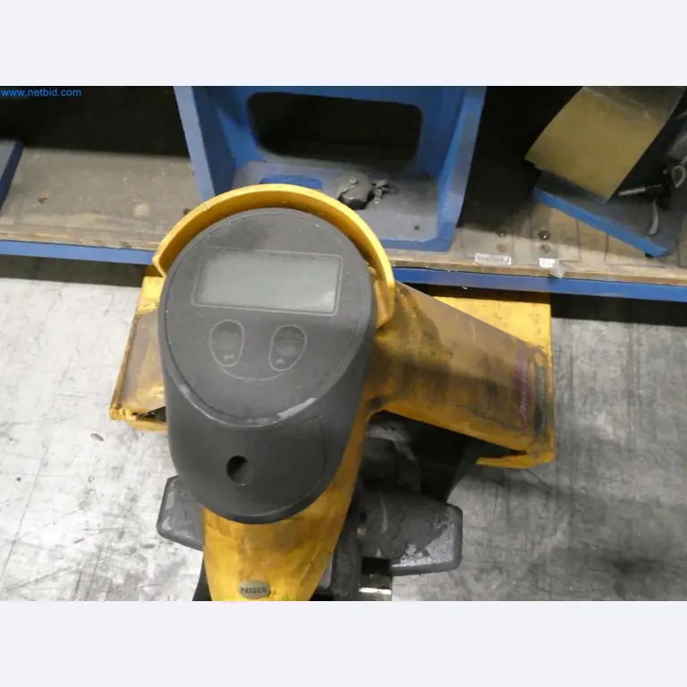 Engel Spritzgießmaschinen und Maschinen aus der Kunststoffindustrie-9