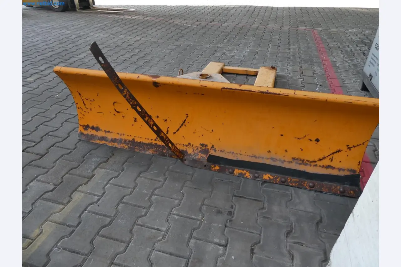 Engel Spritzgießmaschinen und Maschinen aus der Kunststoffindustrie-2