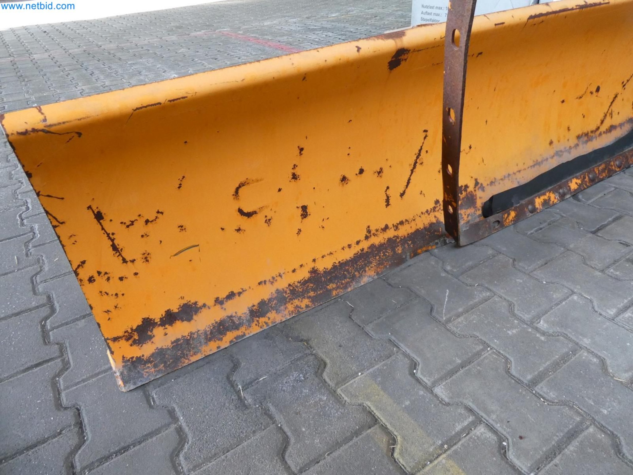 Engel Spritzgießmaschinen und Maschinen aus der Kunststoffindustrie-5