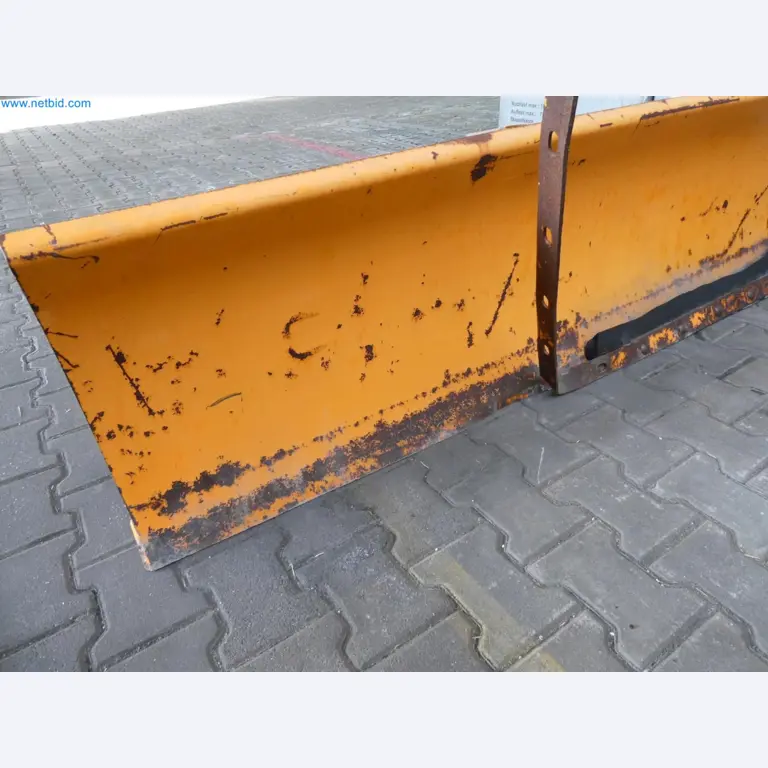 Engel Spritzgießmaschinen und Maschinen aus der Kunststoffindustrie-5