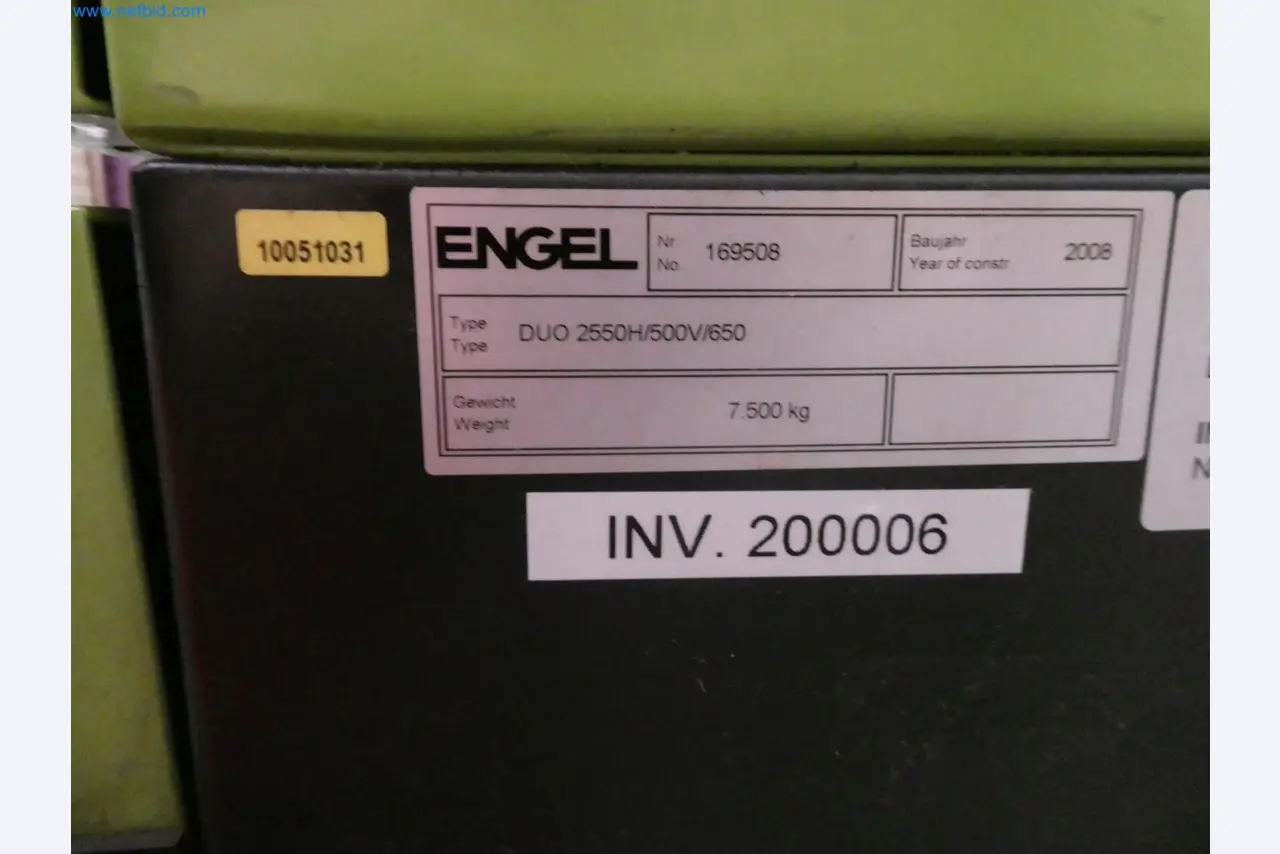 Engel Spritzgießmaschinen und Maschinen aus der Kunststoffindustrie-11