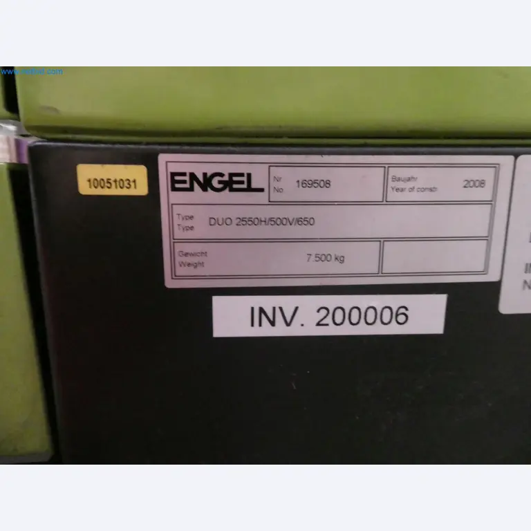 Engel Spritzgießmaschinen und Maschinen aus der Kunststoffindustrie-11