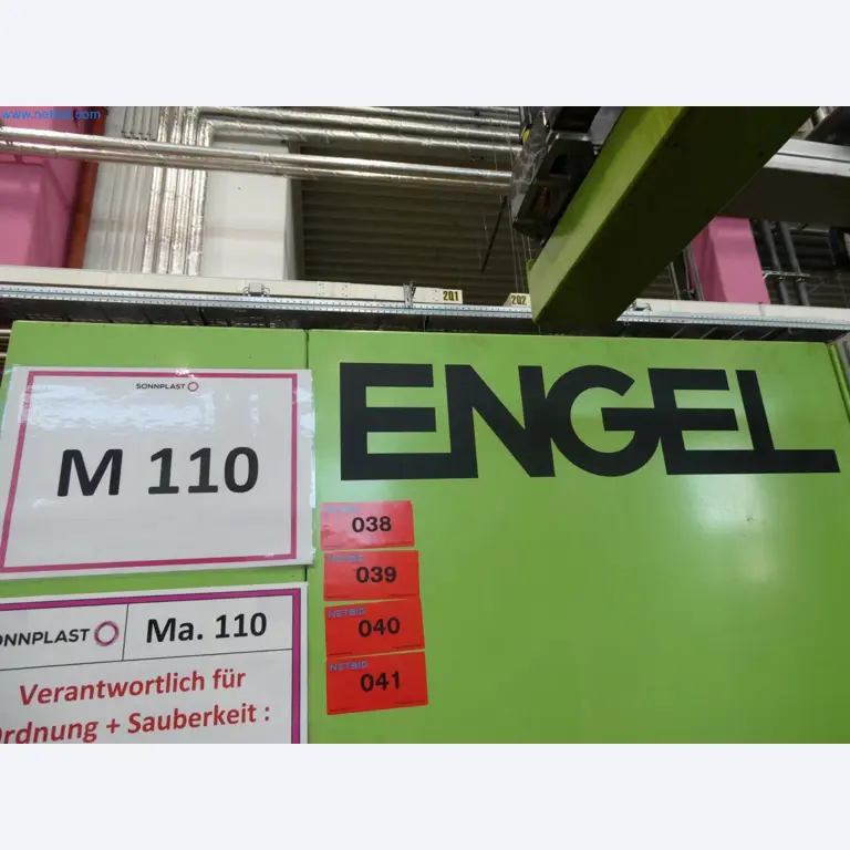 Engel Spritzgießmaschinen und Maschinen aus der Kunststoffindustrie-15