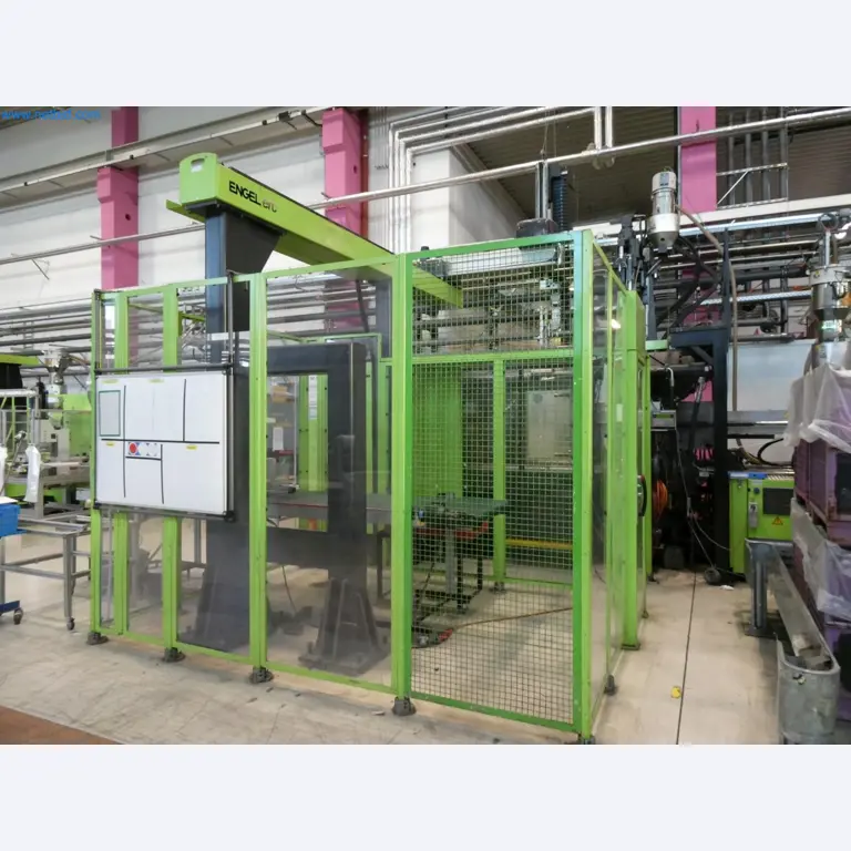 Engel Spritzgießmaschinen und Maschinen aus der Kunststoffindustrie-2