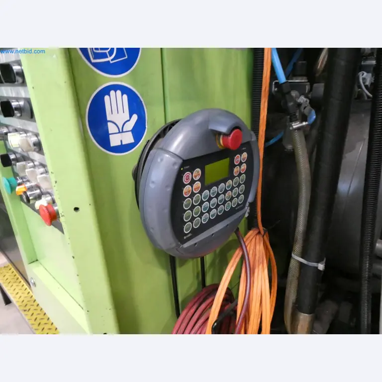 Engel Spritzgießmaschinen und Maschinen aus der Kunststoffindustrie-3