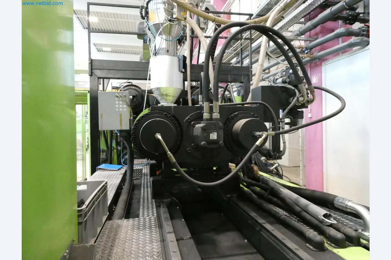 Engel Spritzgießmaschinen und Maschinen aus der Kunststoffindustrie-9