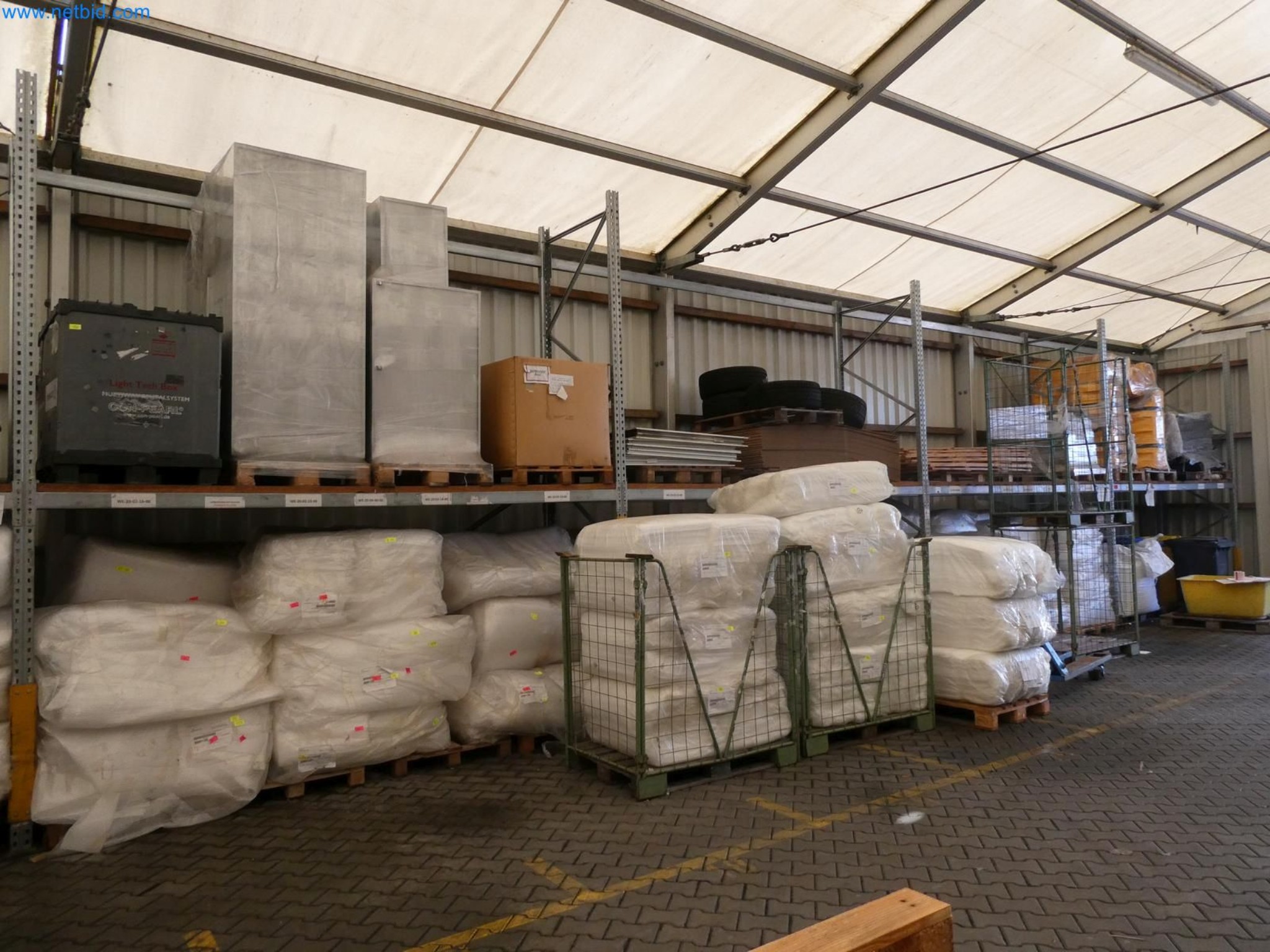 Engel Spritzgießmaschinen und Maschinen aus der Kunststoffindustrie-4