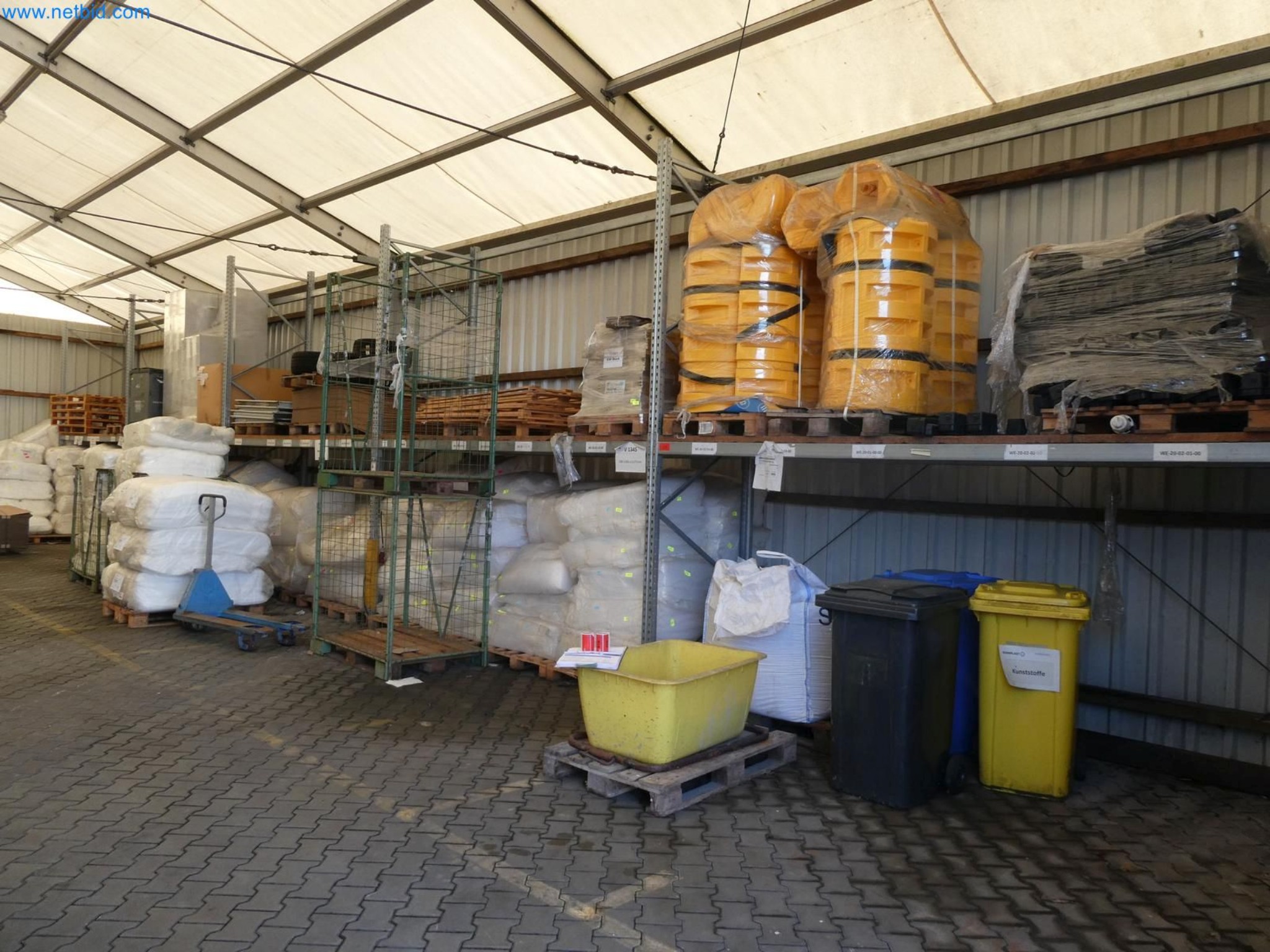 Engel Spritzgießmaschinen und Maschinen aus der Kunststoffindustrie-6