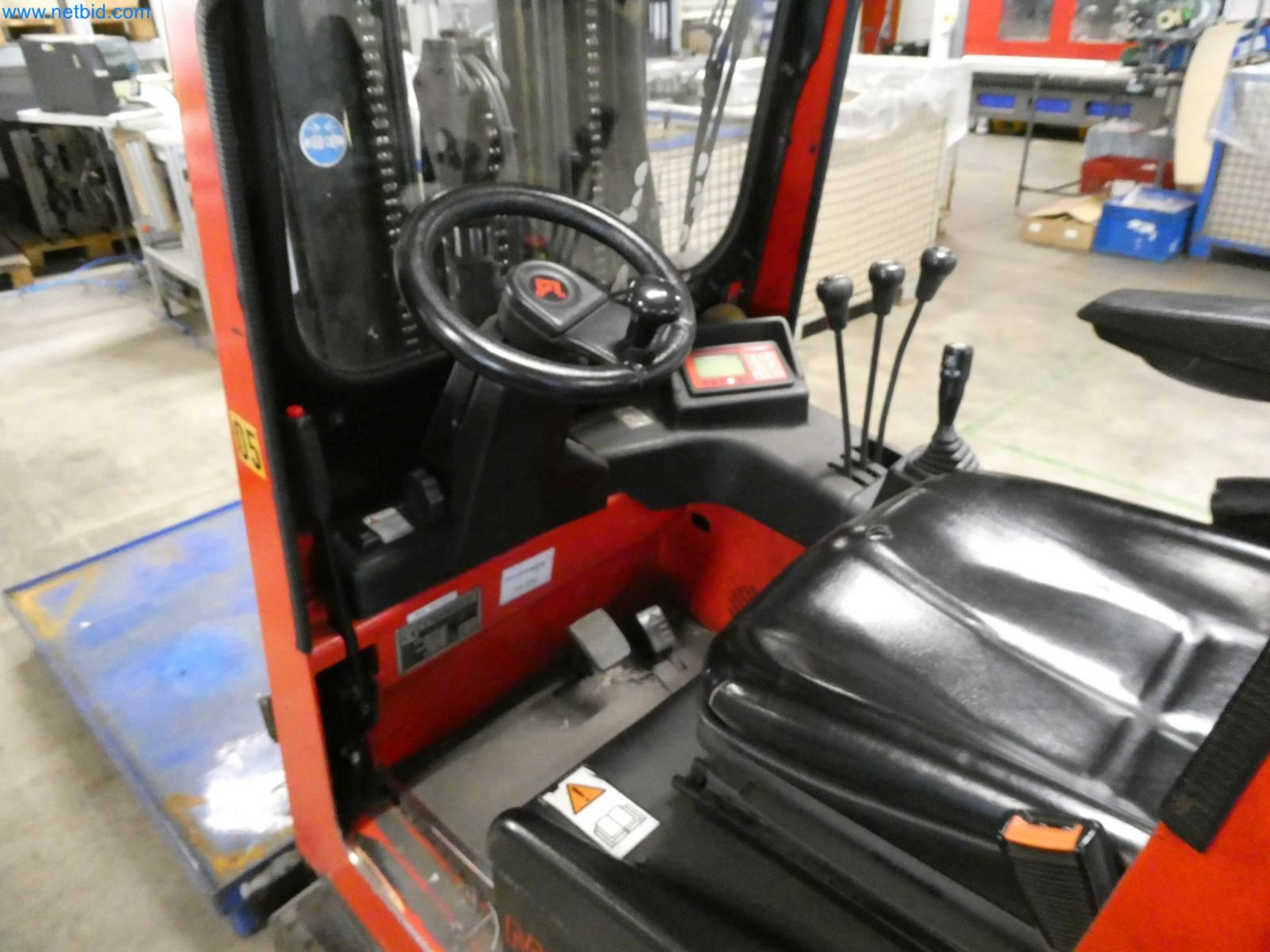 Engel Spritzgießmaschinen und Maschinen aus der Kunststoffindustrie-4