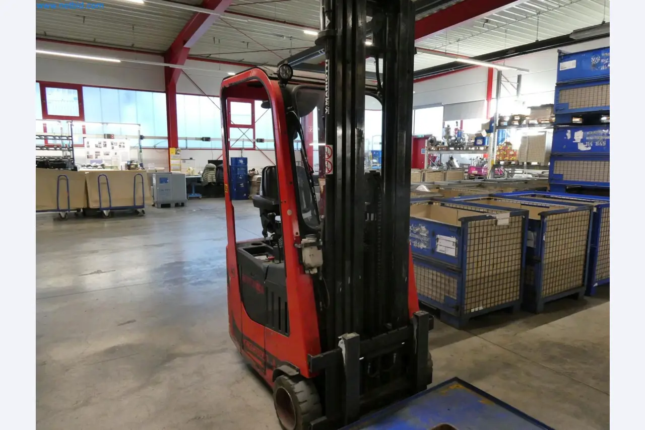 Engel Spritzgießmaschinen und Maschinen aus der Kunststoffindustrie-5