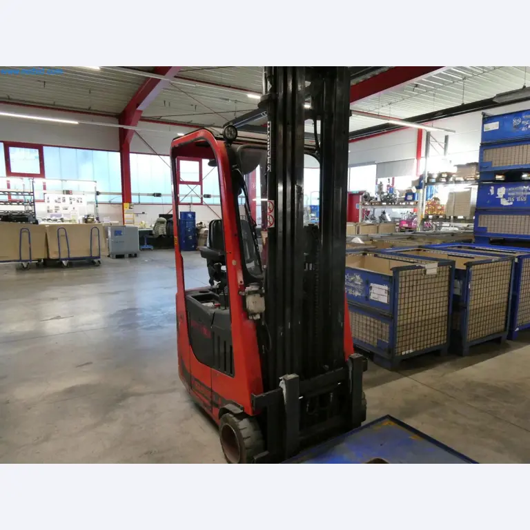 Engel Spritzgießmaschinen und Maschinen aus der Kunststoffindustrie-5