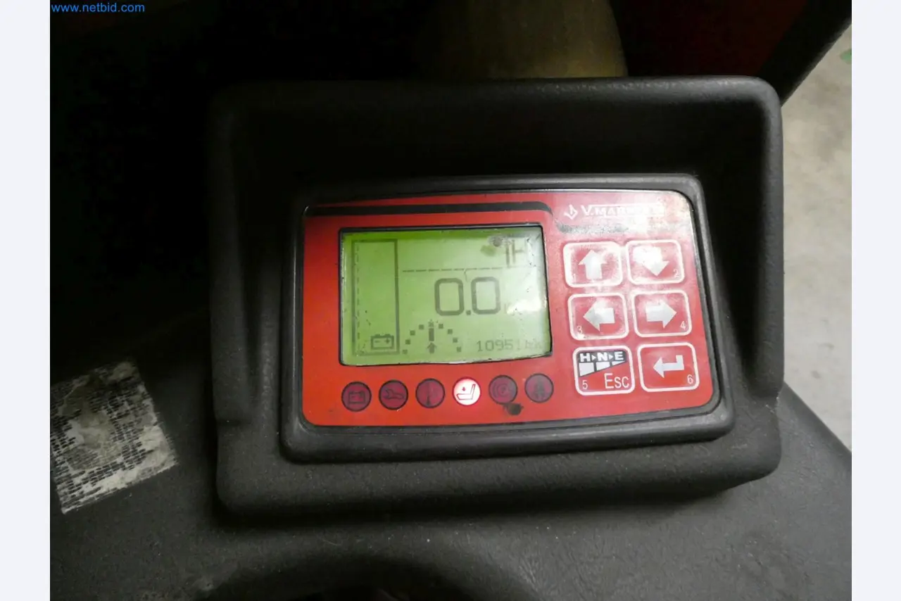 Engel Spritzgießmaschinen und Maschinen aus der Kunststoffindustrie-7