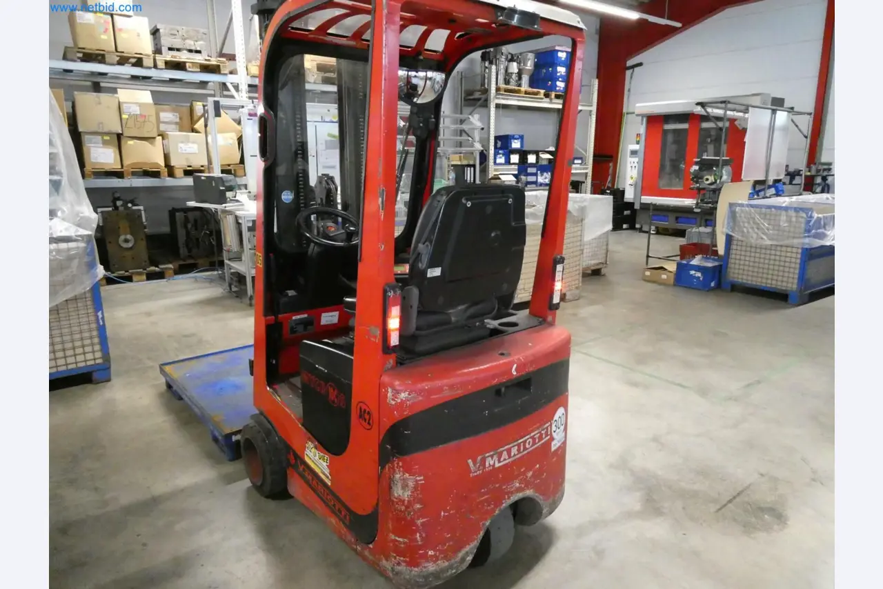 Engel Spritzgießmaschinen und Maschinen aus der Kunststoffindustrie-8