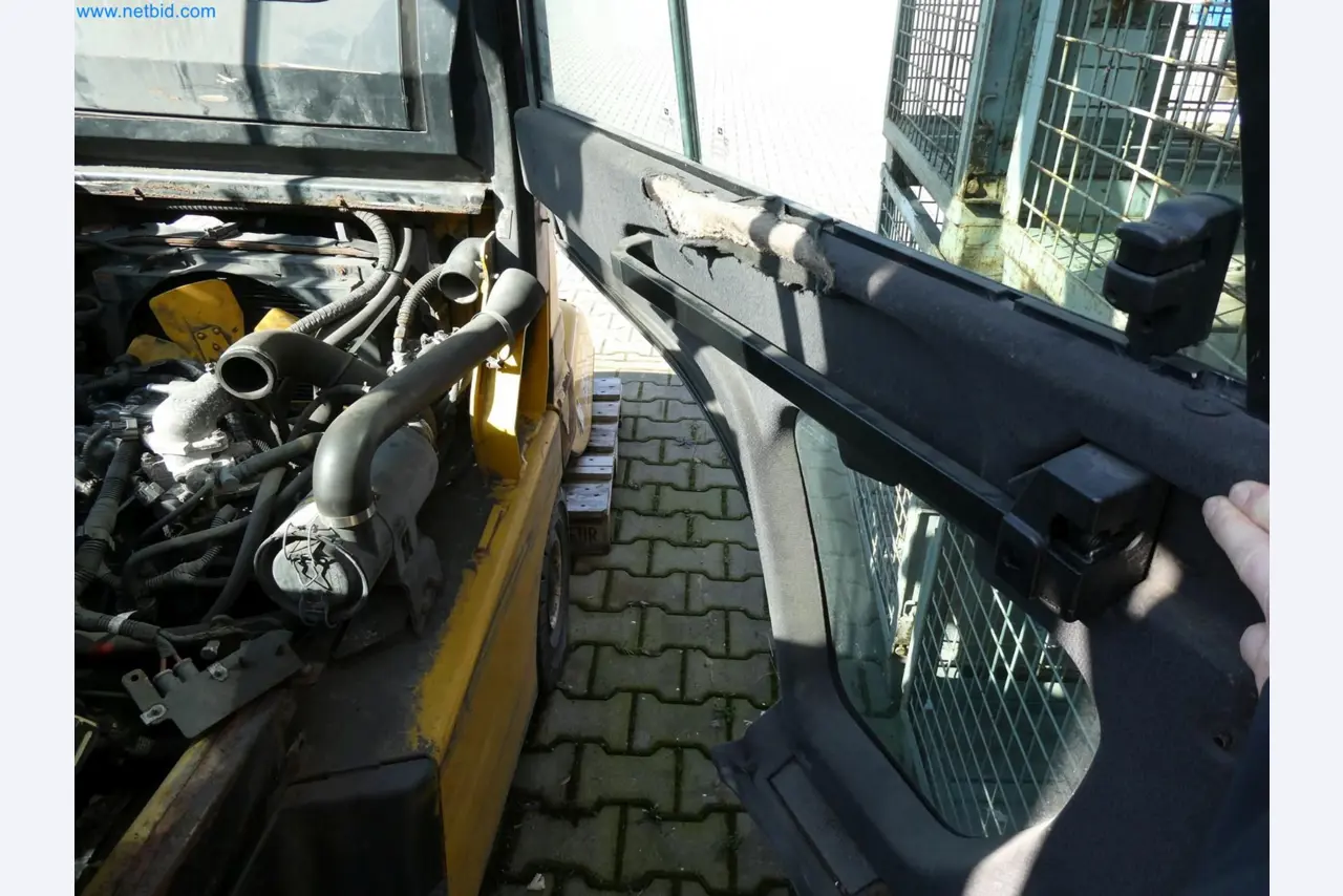 Engel Spritzgießmaschinen und Maschinen aus der Kunststoffindustrie-10