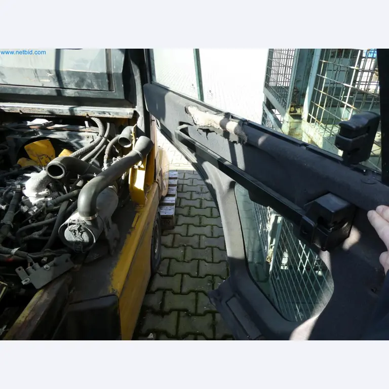 Engel Spritzgießmaschinen und Maschinen aus der Kunststoffindustrie-10