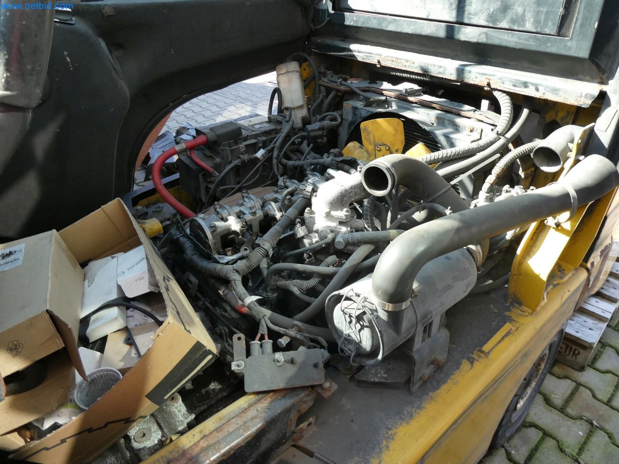 Engel Spritzgießmaschinen und Maschinen aus der Kunststoffindustrie-11