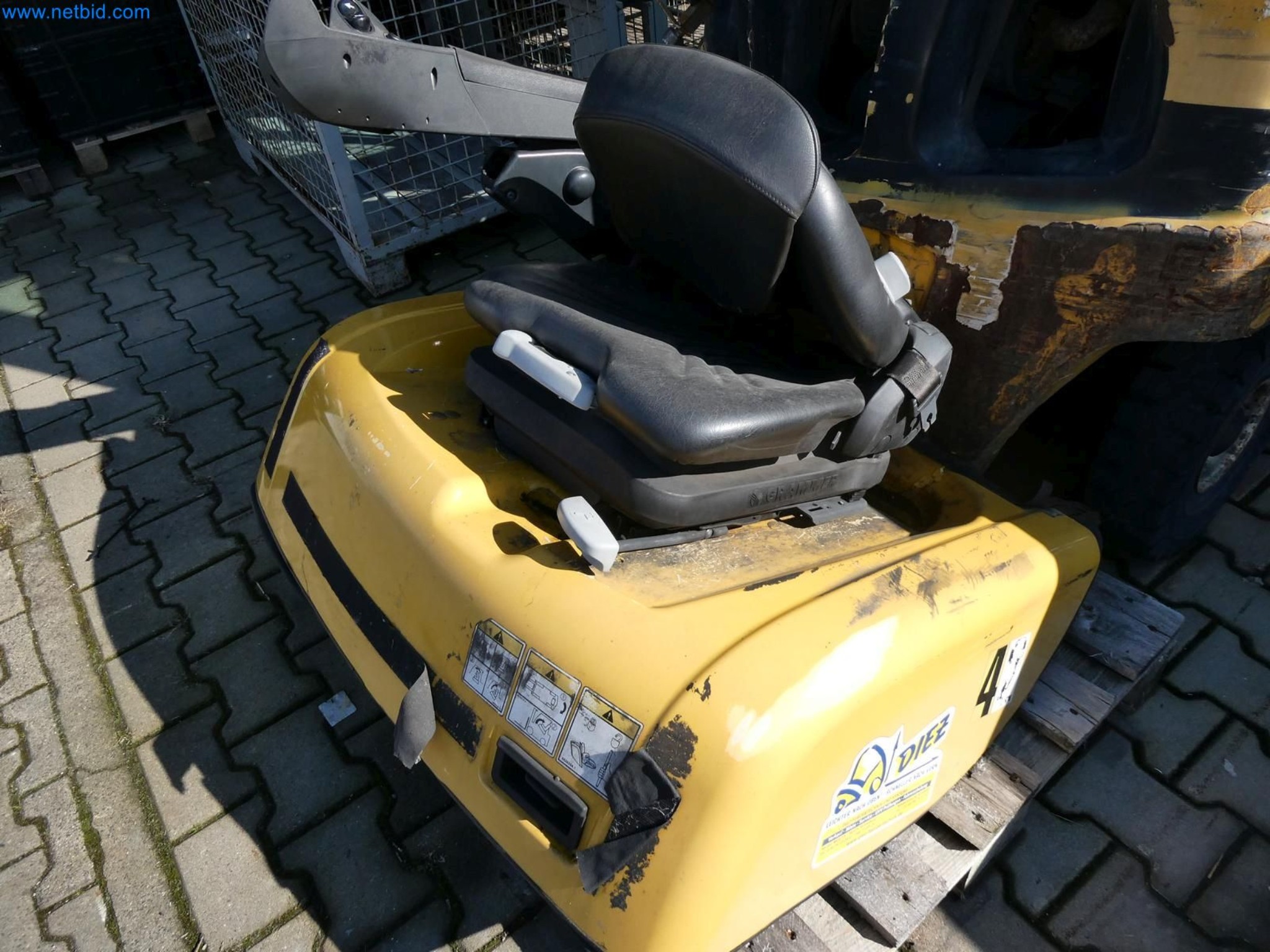 Engel Spritzgießmaschinen und Maschinen aus der Kunststoffindustrie-2