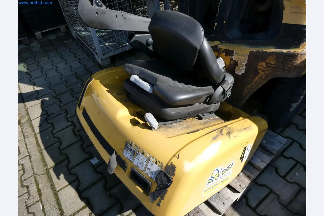 Engel Spritzgießmaschinen und Maschinen aus der Kunststoffindustrie-2