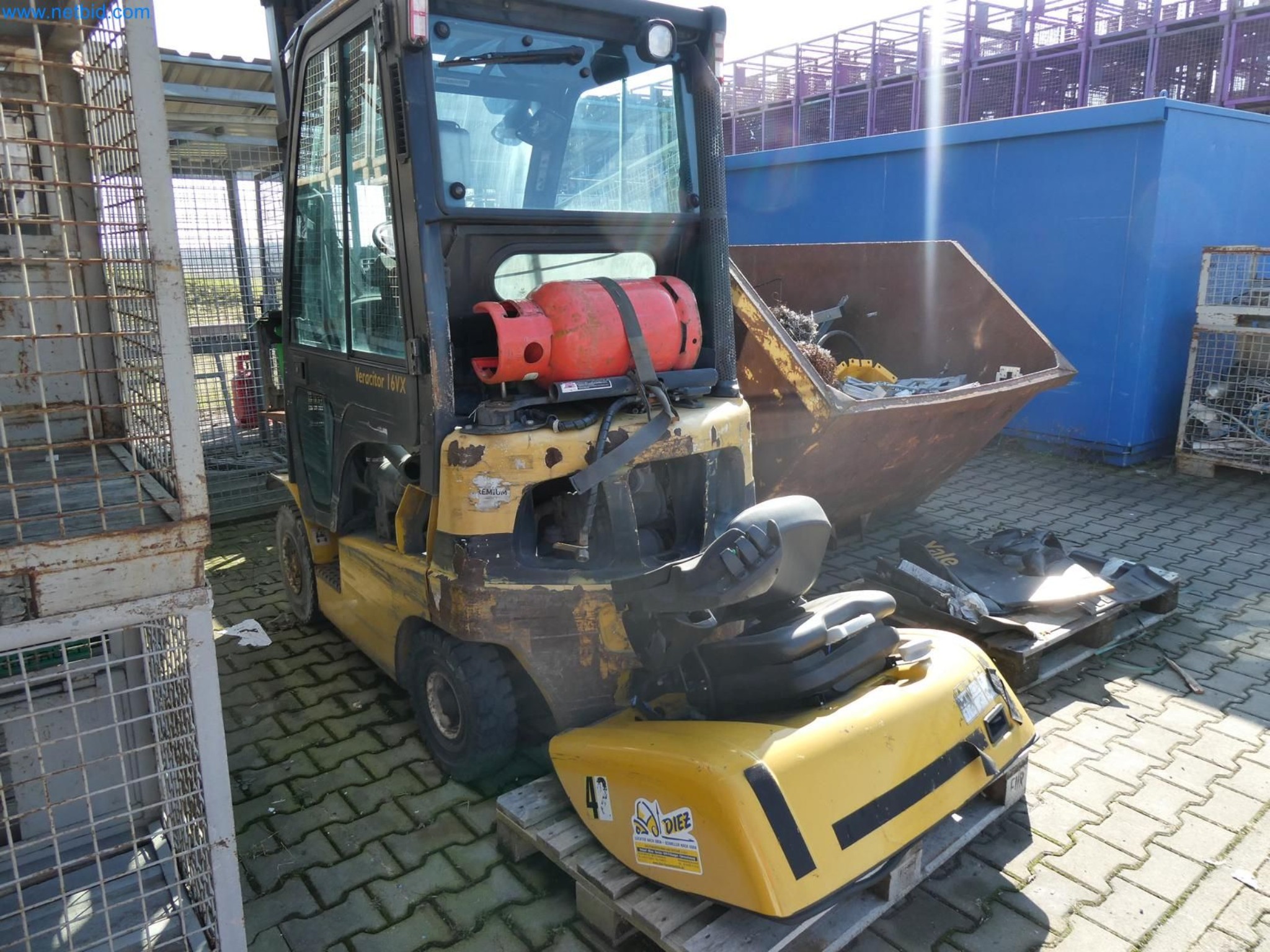 Engel Spritzgießmaschinen und Maschinen aus der Kunststoffindustrie-5