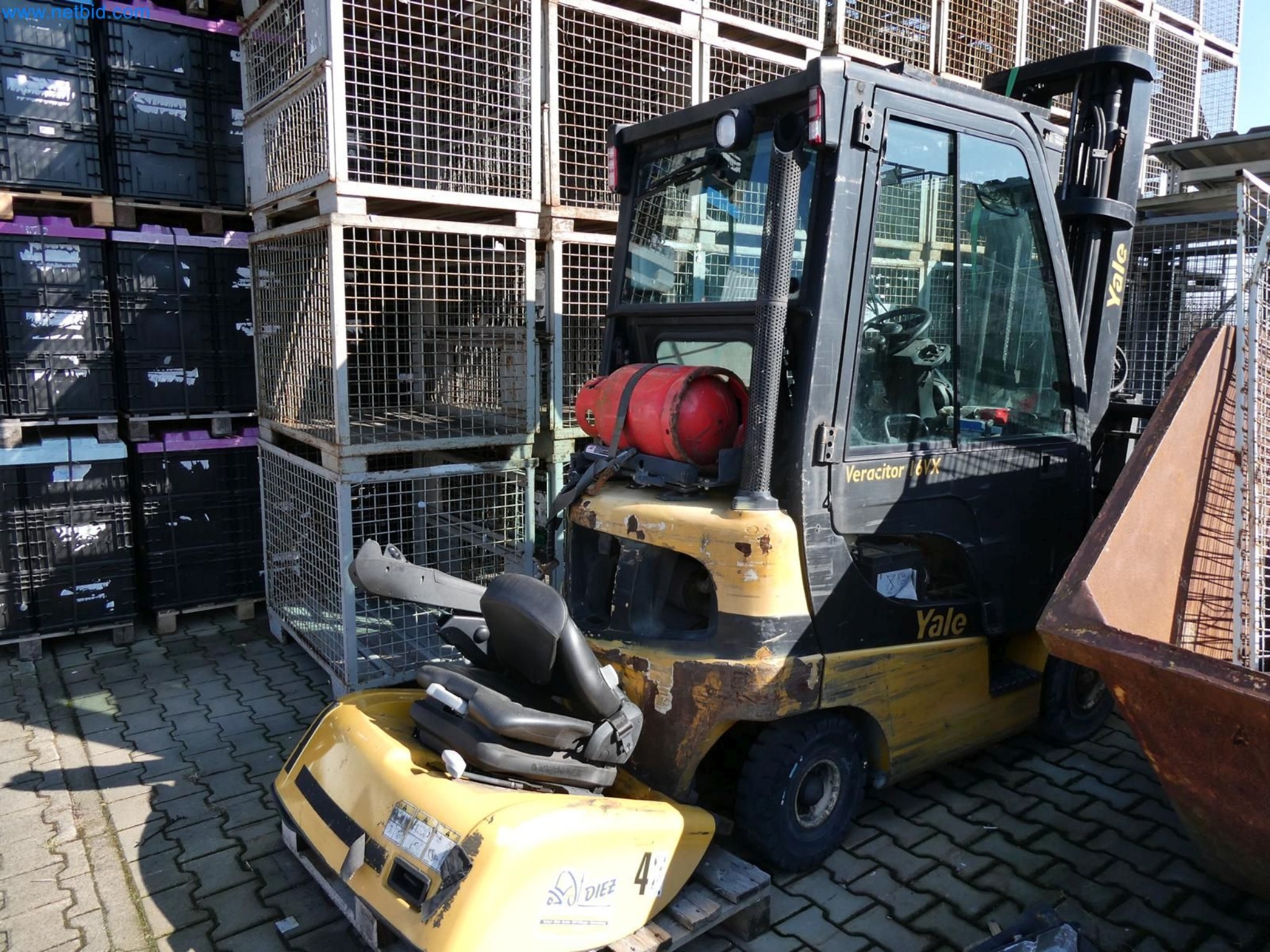 Engel Spritzgießmaschinen und Maschinen aus der Kunststoffindustrie-7