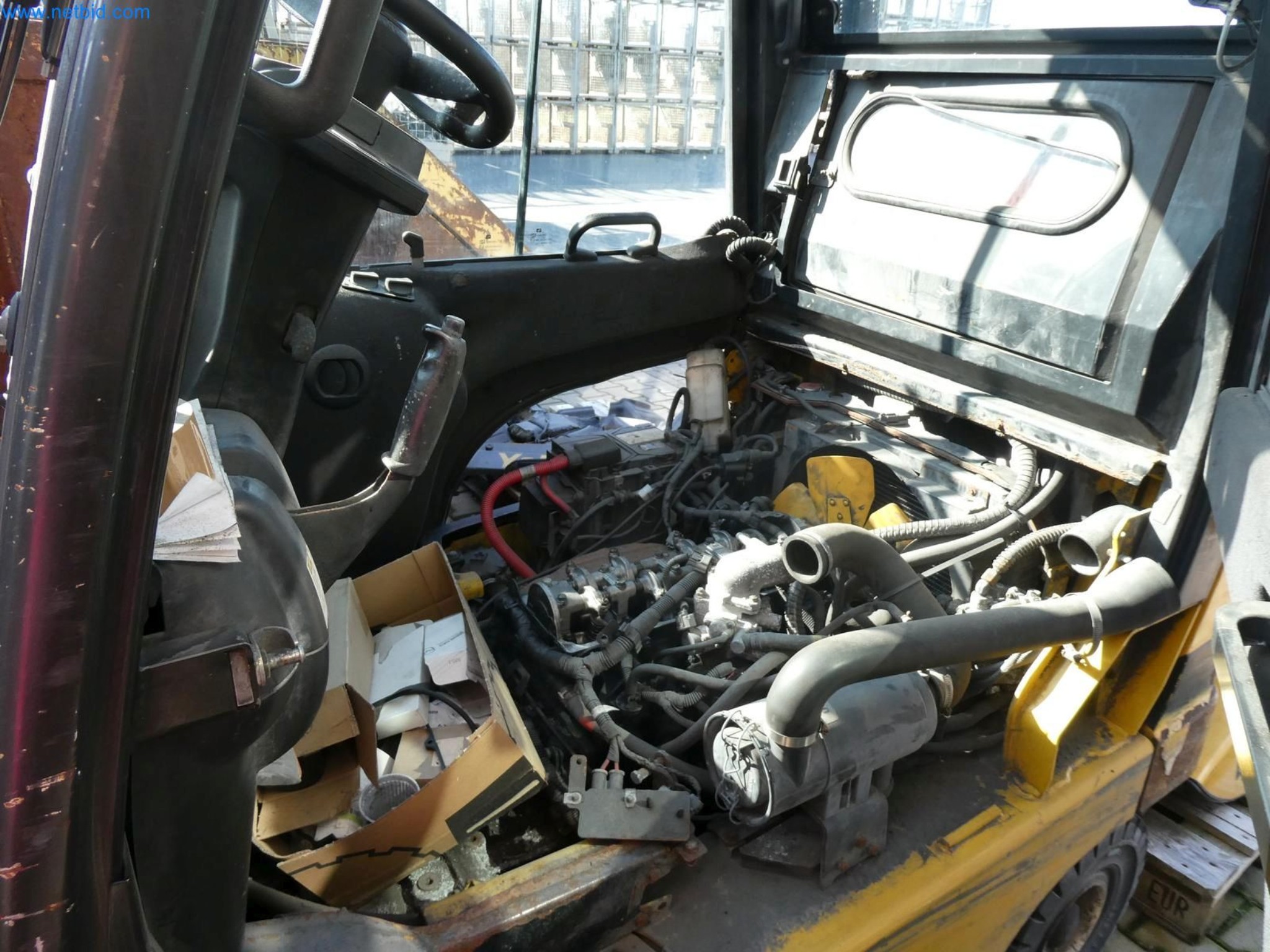 Engel Spritzgießmaschinen und Maschinen aus der Kunststoffindustrie-8