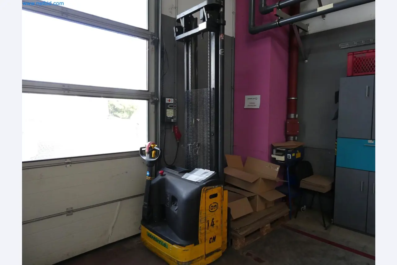 Engel Spritzgießmaschinen und Maschinen aus der Kunststoffindustrie-3