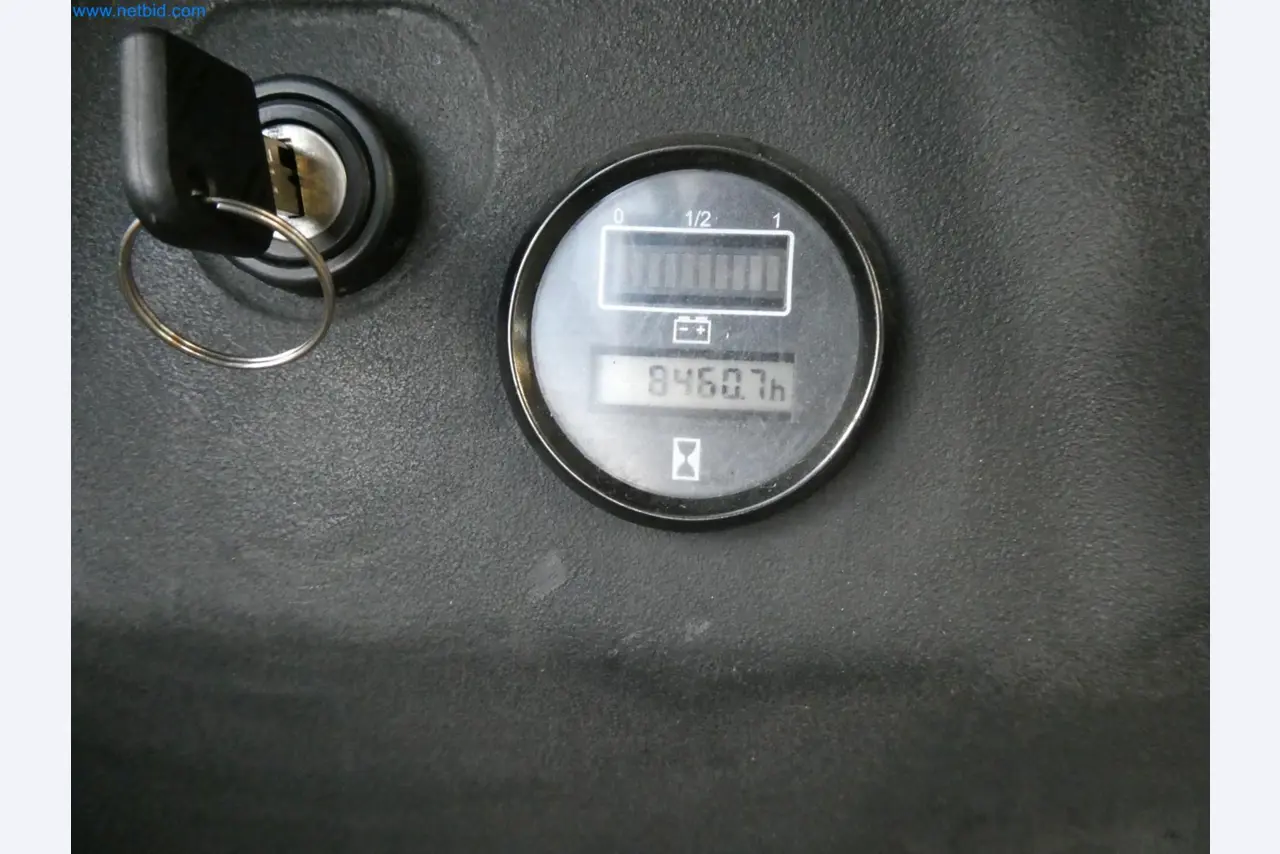 Engel Spritzgießmaschinen und Maschinen aus der Kunststoffindustrie-5