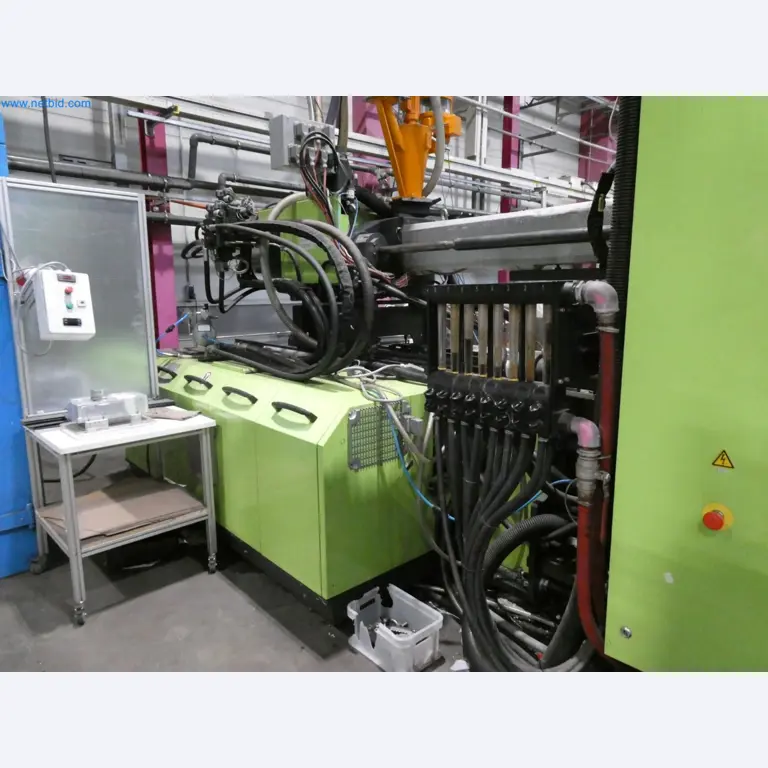 Engel Spritzgießmaschinen und Maschinen aus der Kunststoffindustrie-13