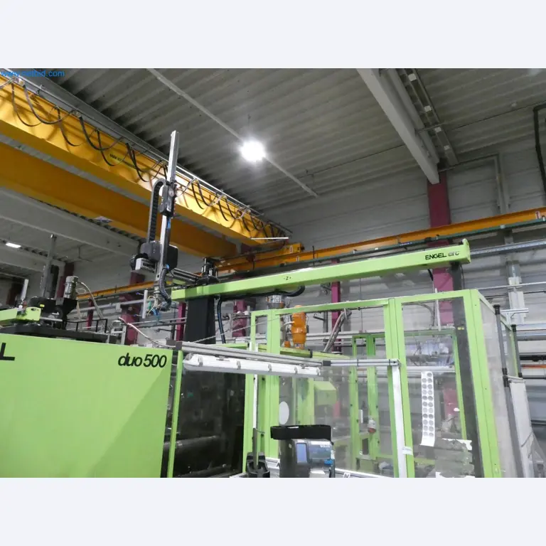 Engel Spritzgießmaschinen und Maschinen aus der Kunststoffindustrie-14