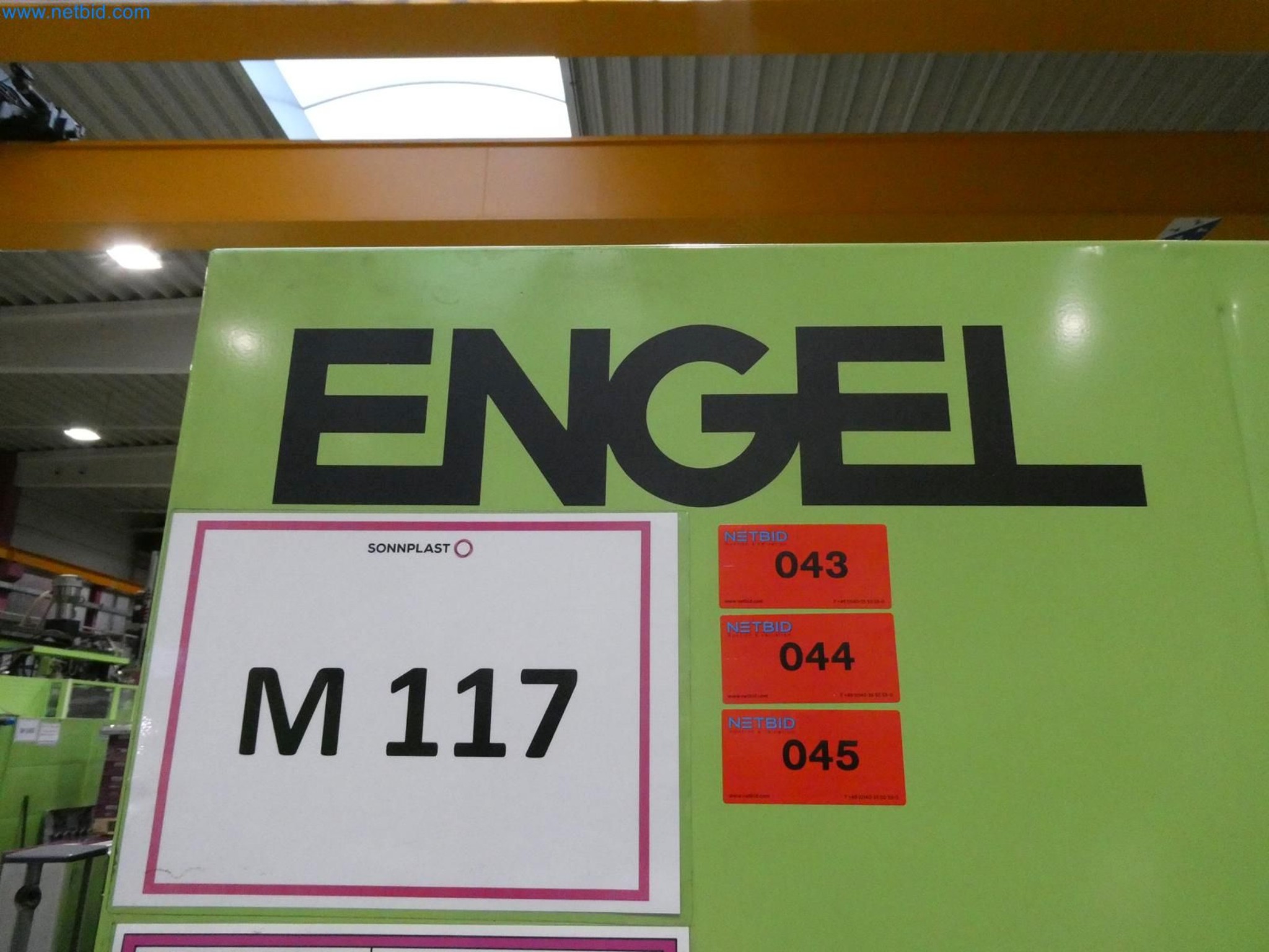 Engel Spritzgießmaschinen und Maschinen aus der Kunststoffindustrie-16