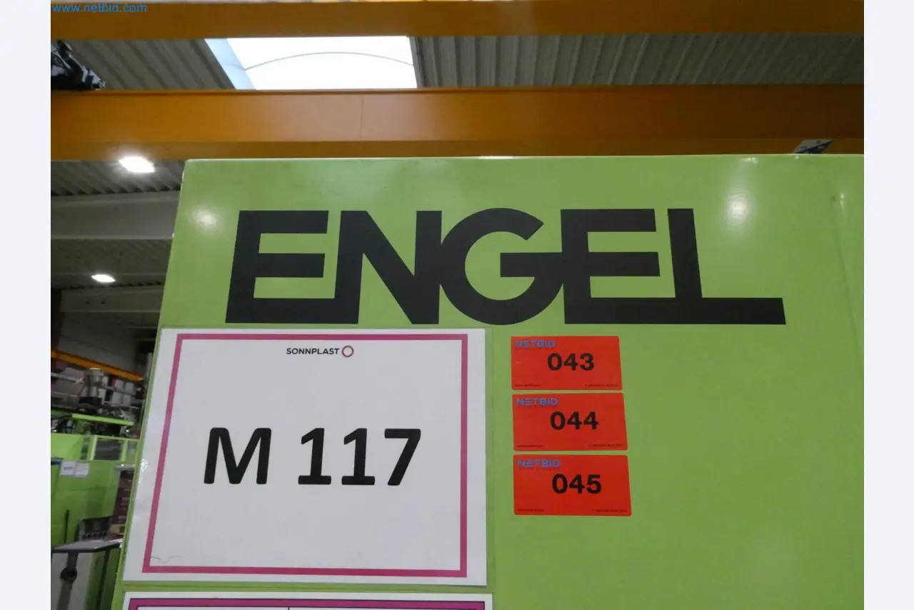 Engel Spritzgießmaschinen und Maschinen aus der Kunststoffindustrie-16
