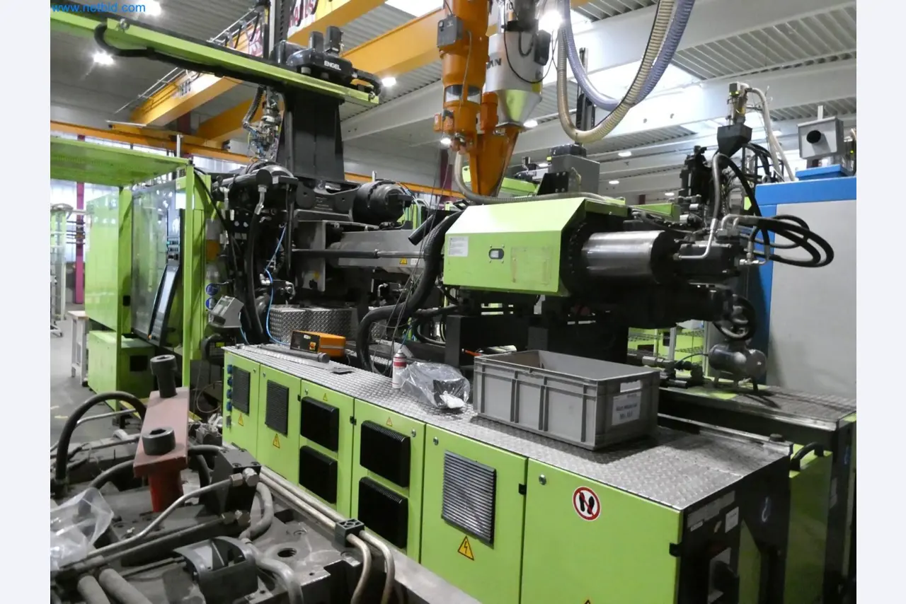 Engel Spritzgießmaschinen und Maschinen aus der Kunststoffindustrie-4