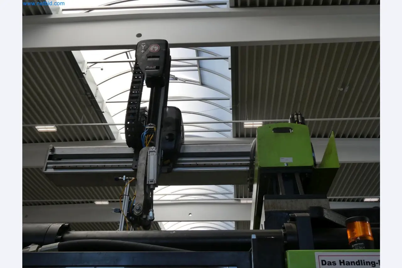 Engel Spritzgießmaschinen und Maschinen aus der Kunststoffindustrie-12