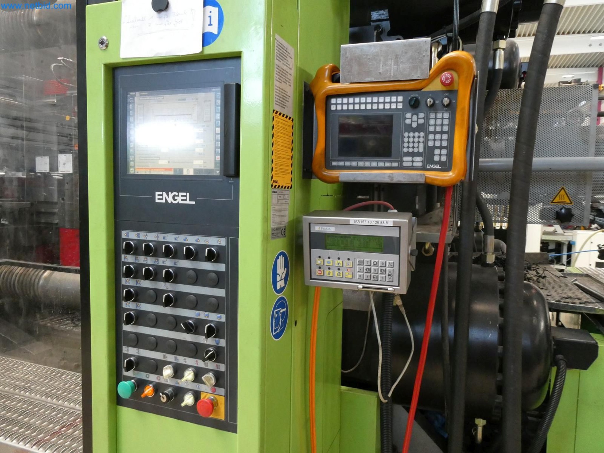 Engel Spritzgießmaschinen und Maschinen aus der Kunststoffindustrie-13