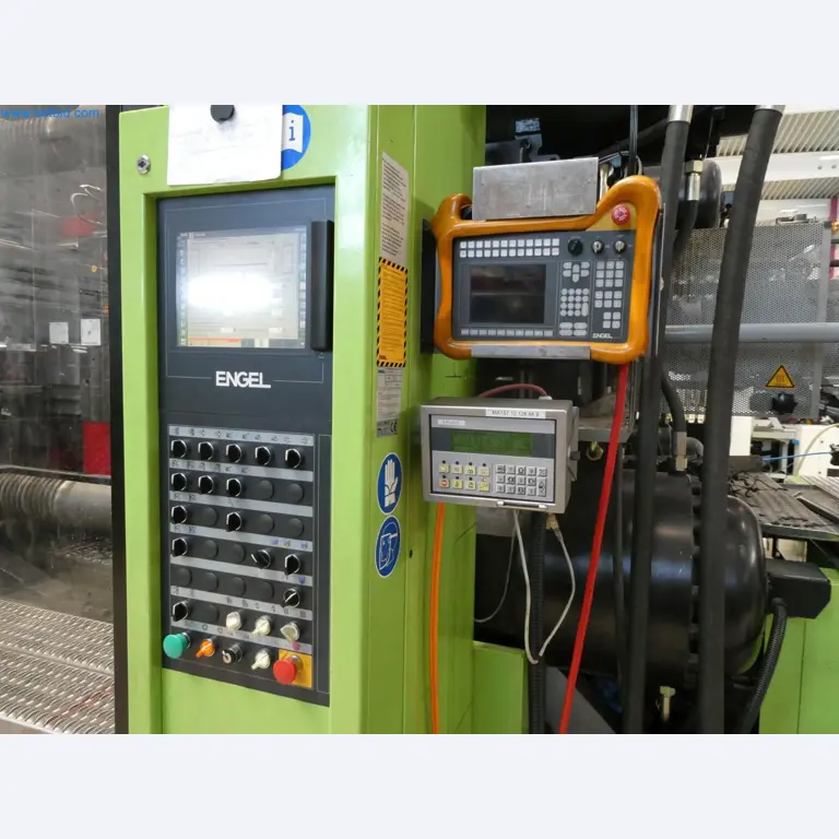 Engel Spritzgießmaschinen und Maschinen aus der Kunststoffindustrie-13