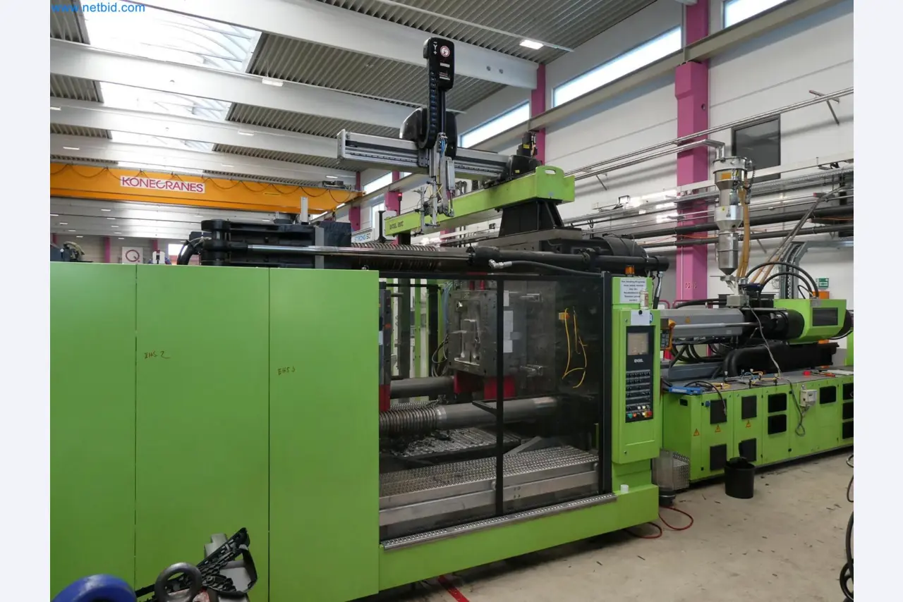 Engel Spritzgießmaschinen und Maschinen aus der Kunststoffindustrie-4