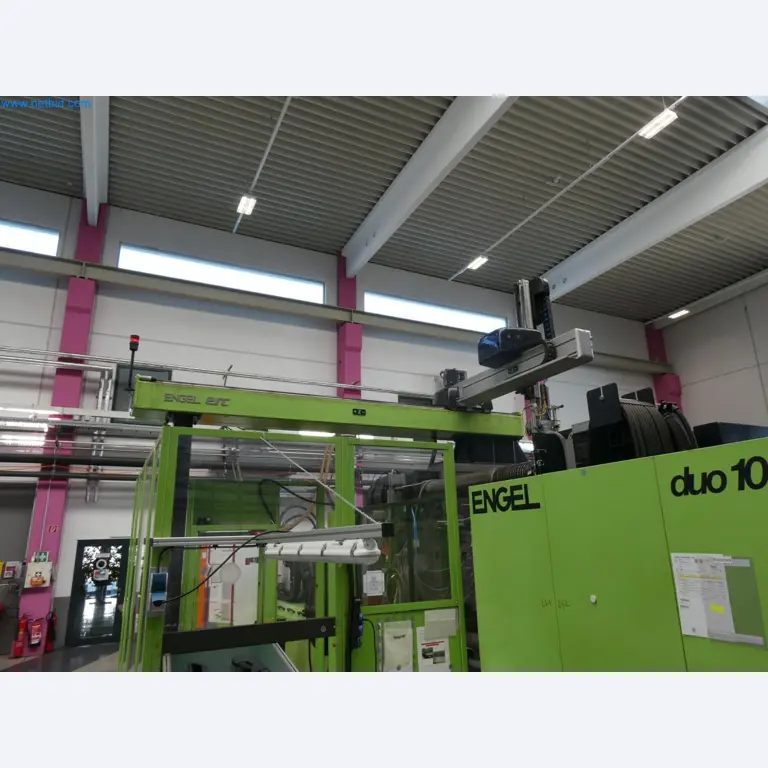Engel Spritzgießmaschinen und Maschinen aus der Kunststoffindustrie-8