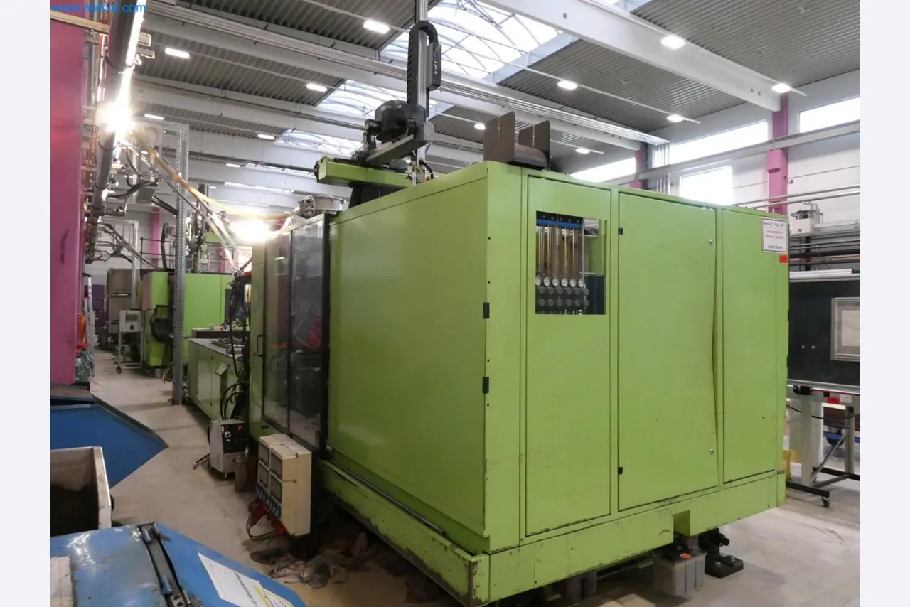 Engel Spritzgießmaschinen und Maschinen aus der Kunststoffindustrie-10