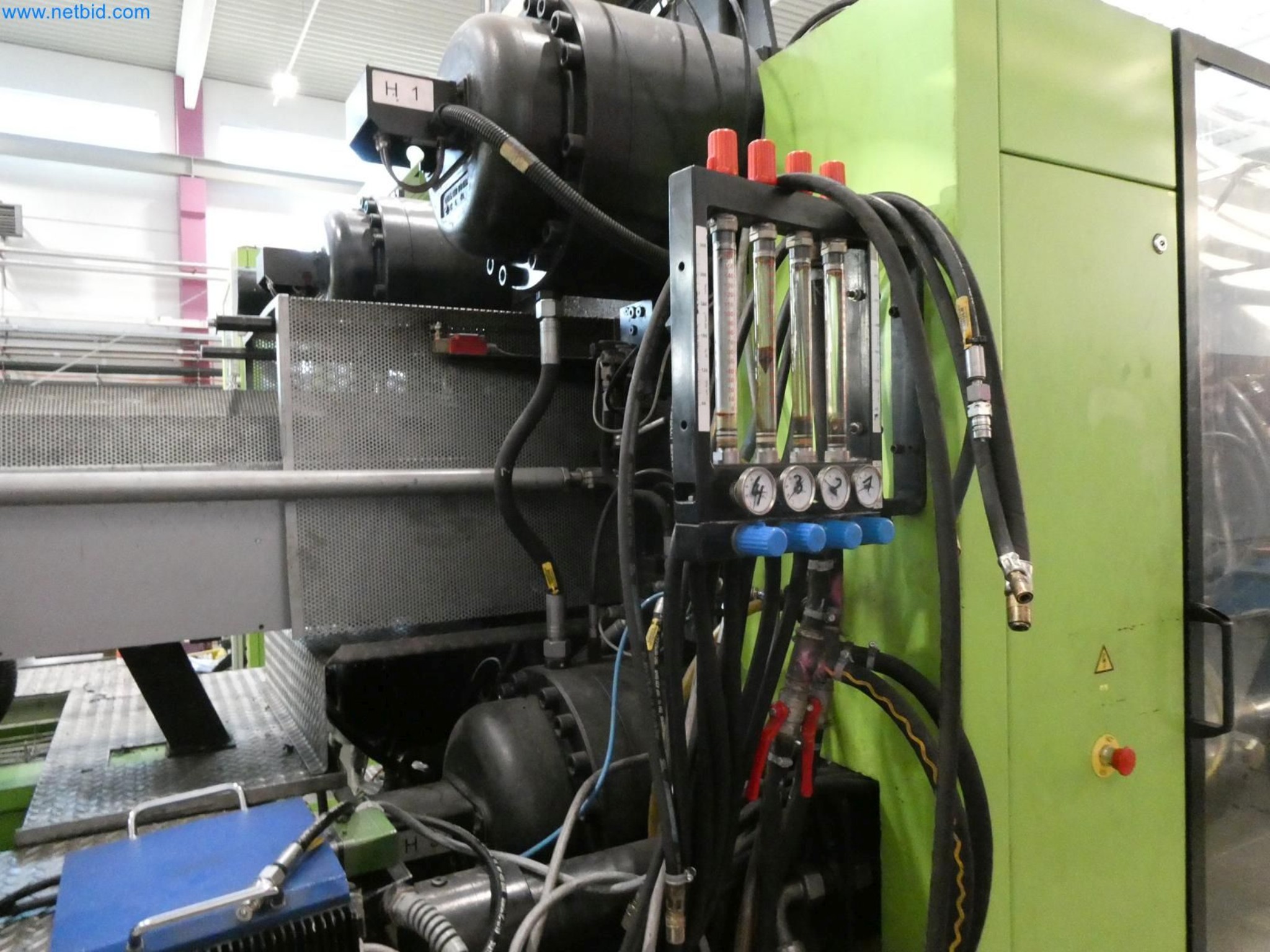 Engel Spritzgießmaschinen und Maschinen aus der Kunststoffindustrie-11