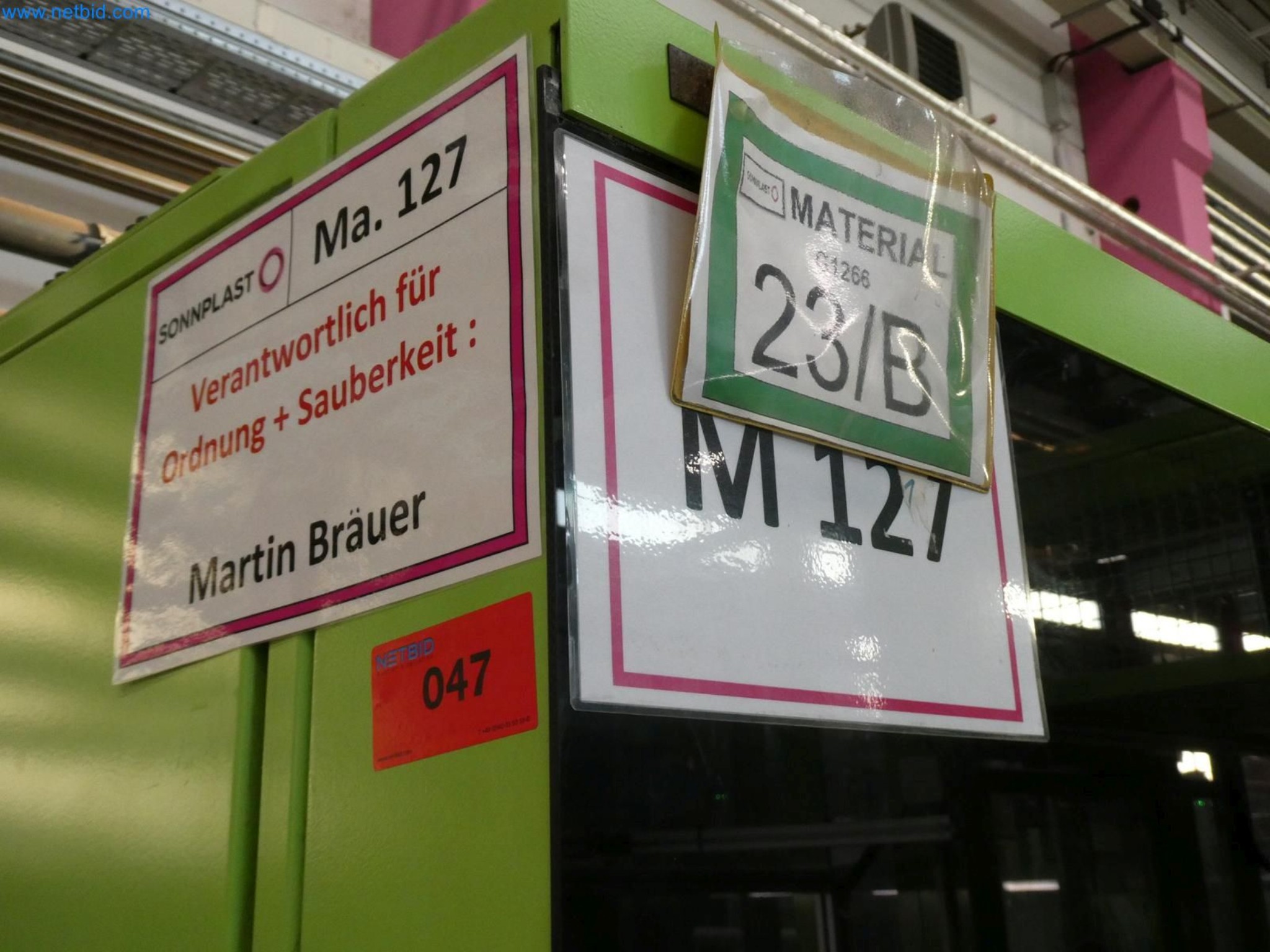 Engel Spritzgießmaschinen und Maschinen aus der Kunststoffindustrie-13