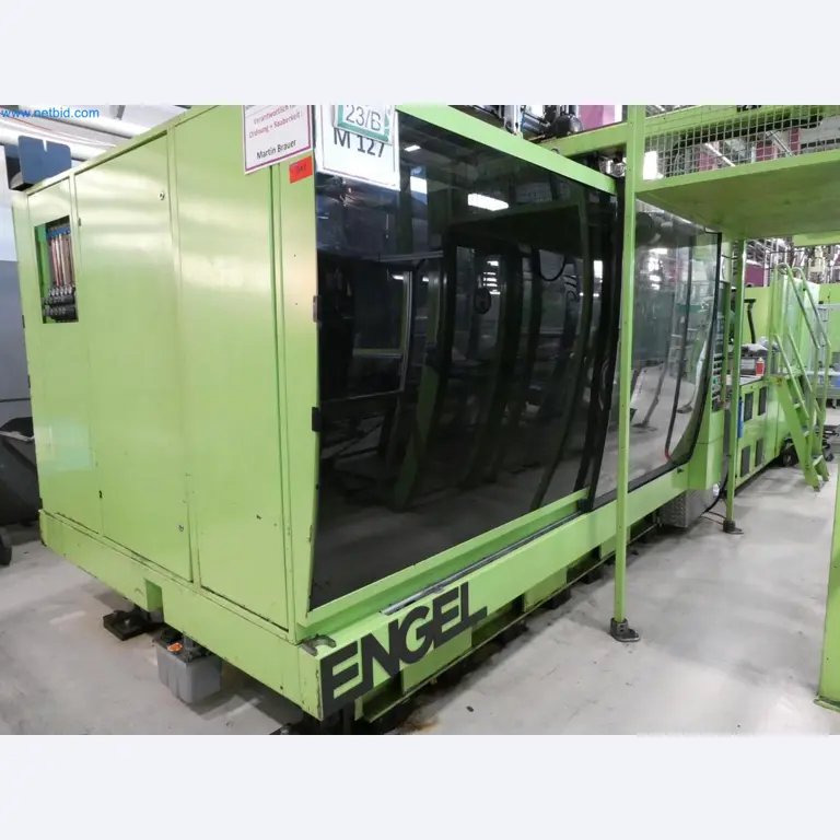 Engel Spritzgießmaschinen und Maschinen aus der Kunststoffindustrie-1