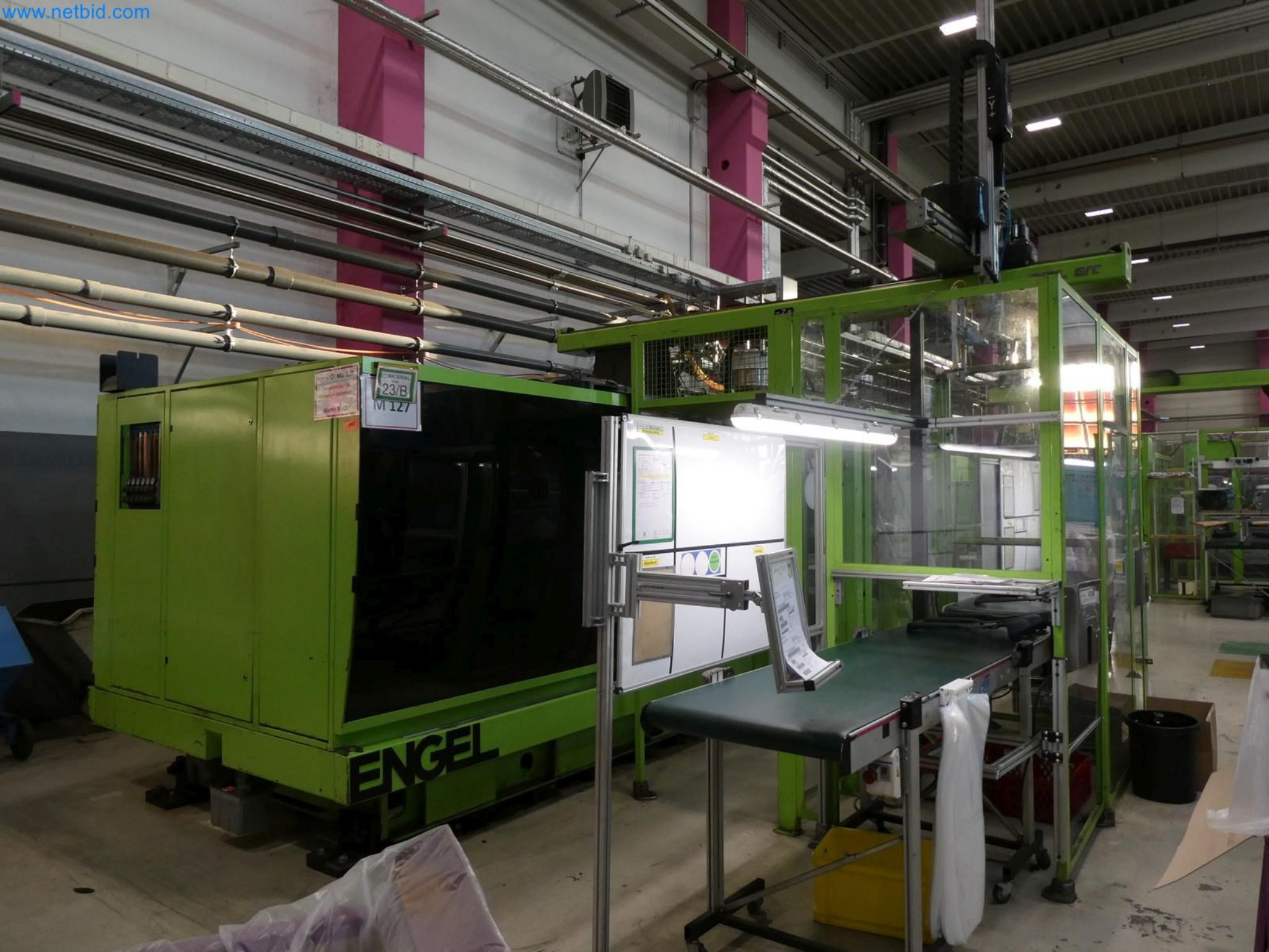Engel Spritzgießmaschinen und Maschinen aus der Kunststoffindustrie-2