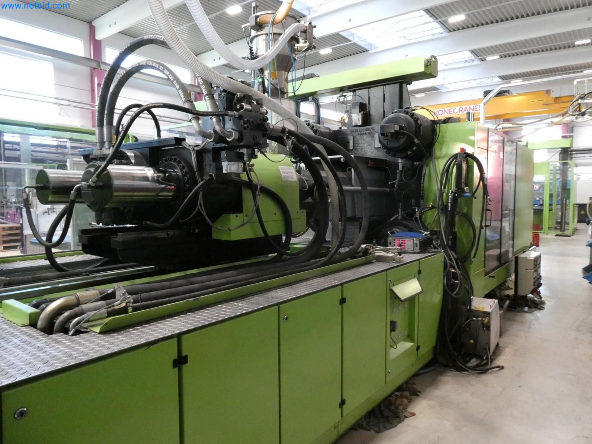 Engel Spritzgießmaschinen und Maschinen aus der Kunststoffindustrie-6