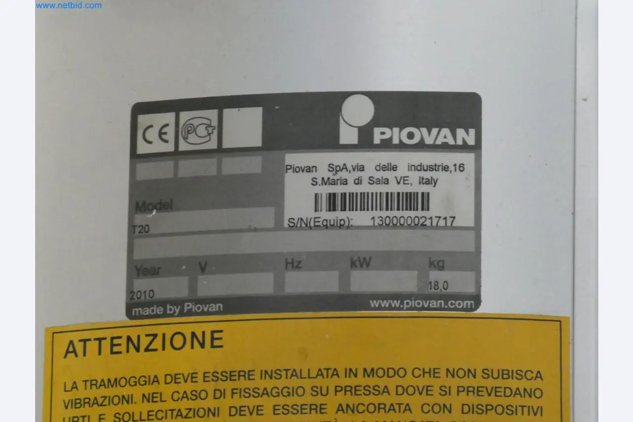 Engel Spritzgießmaschinen und Maschinen aus der Kunststoffindustrie-12